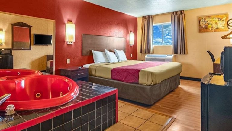 Econo Lodge Kent – Akron West