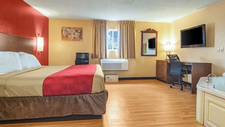 Econo Lodge Kent – Akron West