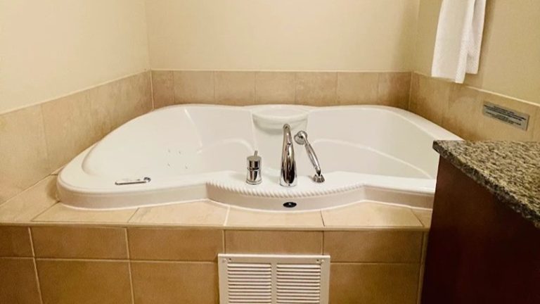 Embassy Suites by Hilton Montreal