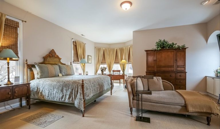 Harvey House Bed & Breakfast