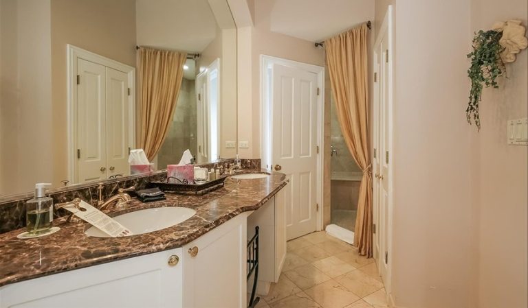 Harvey House Bed & Breakfast
