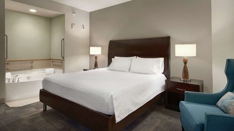 Hilton Garden Inn Minneapolis Downtown