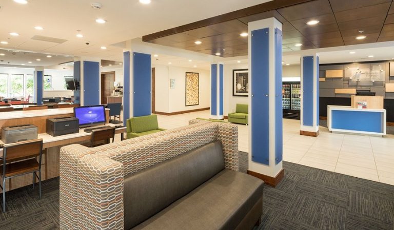 Holiday Inn Express Hotel & Suites Detroit – Utica