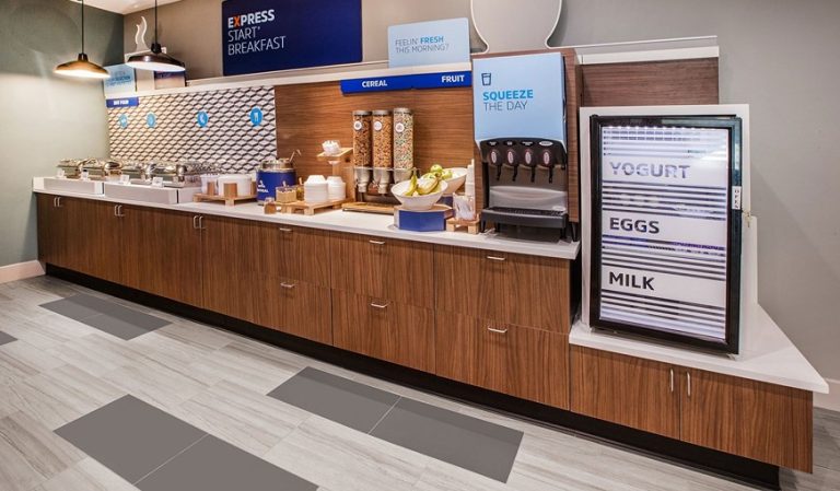 Holiday Inn Express Hotel & Suites Woodhaven
