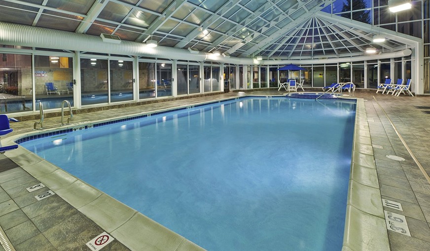 Holiday Inn Express & Suites Belleville (airport Area) By IHG, room with private jacuzzi, photo 8