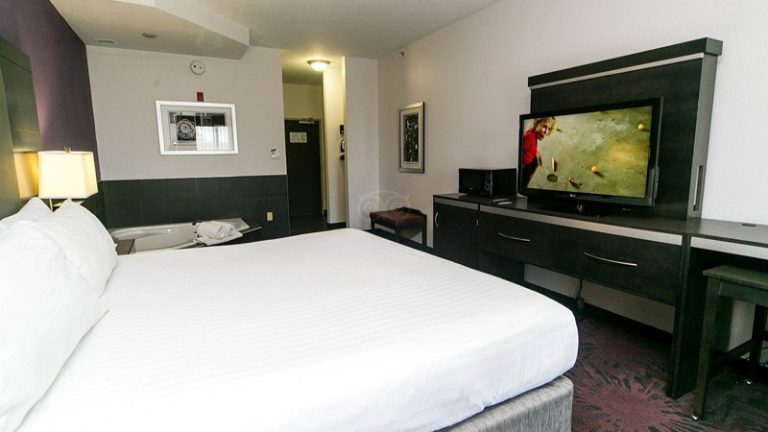 Holiday Inn Express & Suites Columbus – Polaris Parkway