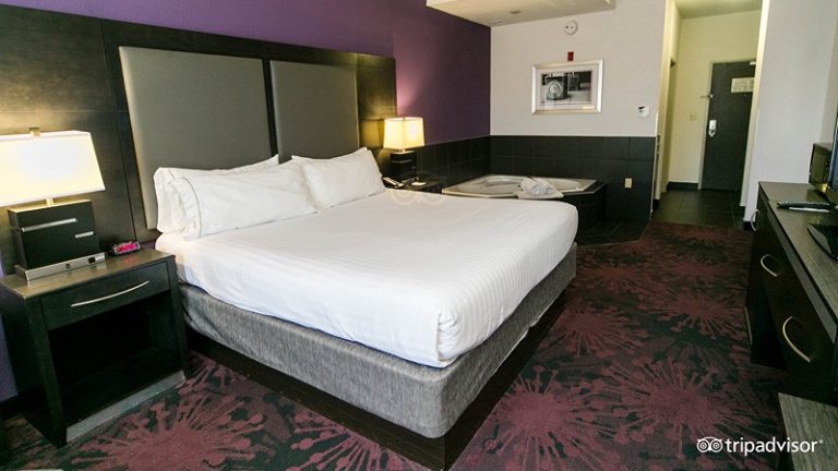 Holiday Inn Express & Suites Columbus – Polaris Parkway