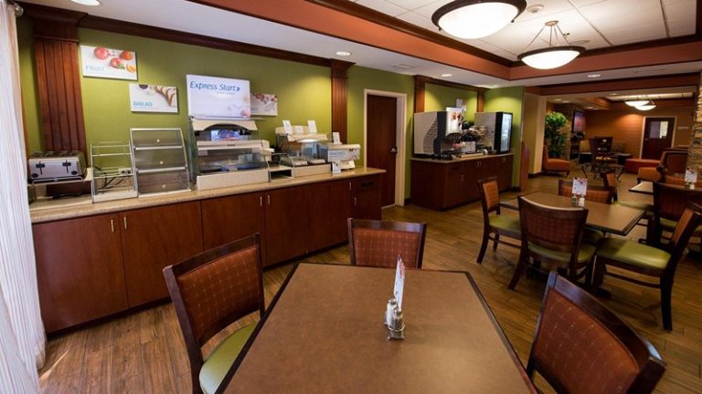 Holiday Inn Express & Suites Dayton-Centerville, An IHG Hotel