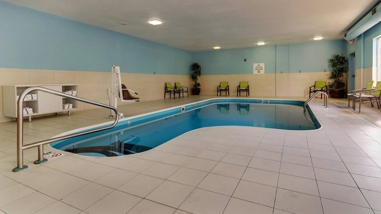 Holiday Inn Express & Suites Dayton-Centerville, An IHG Hotel