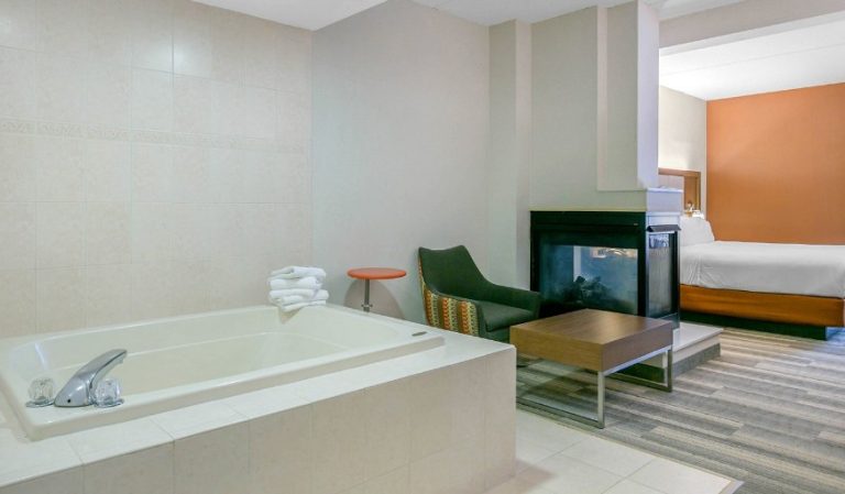 Holiday Inn Express & Suites Mount Arlington-rockaway Area By IHG