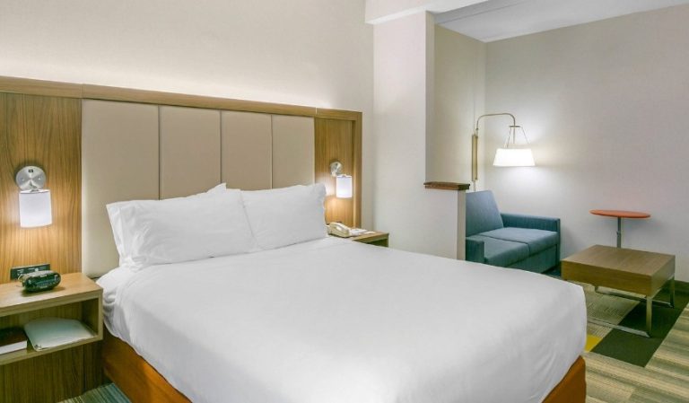 Holiday Inn Express & Suites Mount Arlington-rockaway Area By IHG