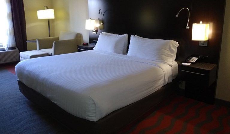 Holiday Inn Express & Suites Waterford