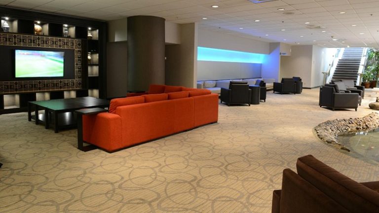 Holiday Inn Montreal Centreville Downtown by IHG