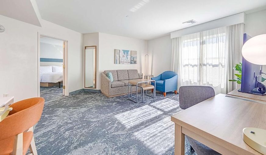 Homewood Suites by Hilton East Rutherford – Meadowlands, NJ, room with private jacuzzi, photo 3