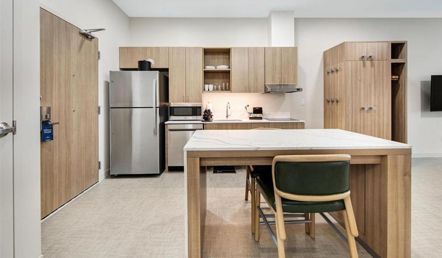 Homewood Suites by Hilton East Rutherford – Meadowlands, NJ, room with private jacuzzi, photo 5