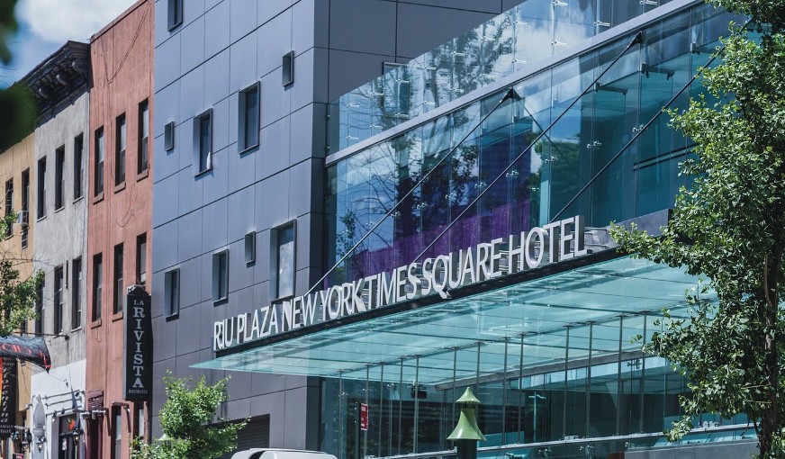 Hotel Riu Plaza New York Times Square, room with private jacuzzi, photo 6