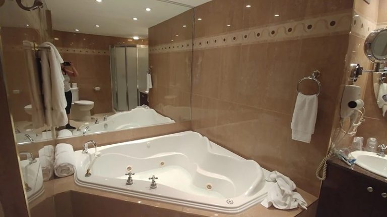 Hotel Universel Montreal