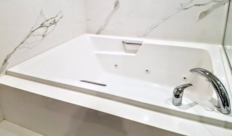 Hotel Xilo Glendale