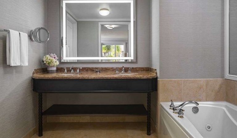 Hyatt Regency Huntington Beach Resort & Spa
