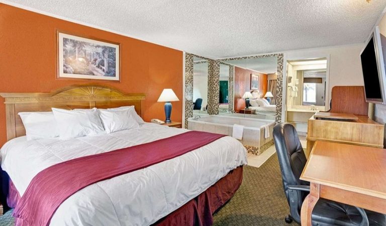 Knights Inn Sterling Heights