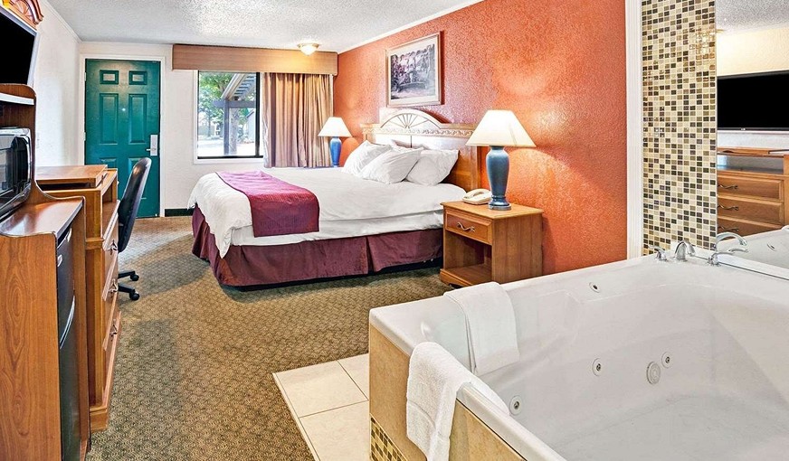 Knights Inn Sterling Heights