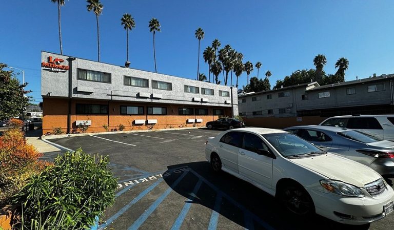 La Mirage Inn LAX Airport
