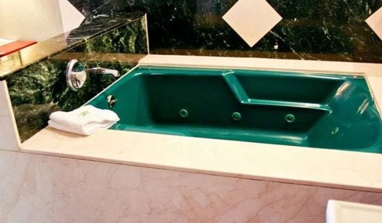 La Mirage Inn LAX Airport