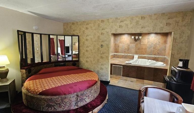La Mirage Motor Inn