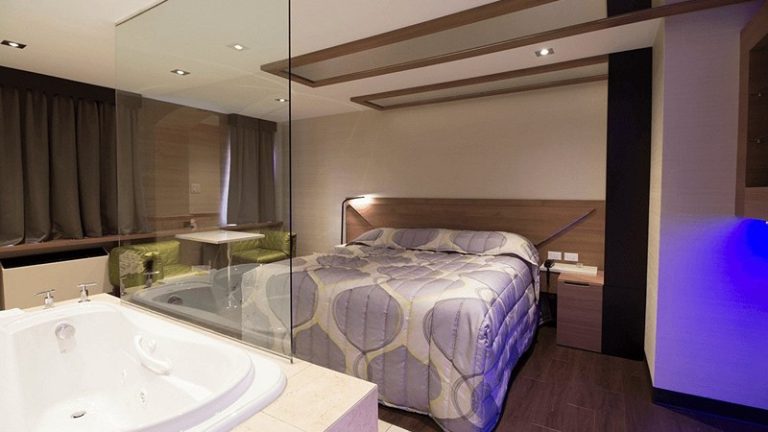 Le Chablis Hotel & Suites Cadillac