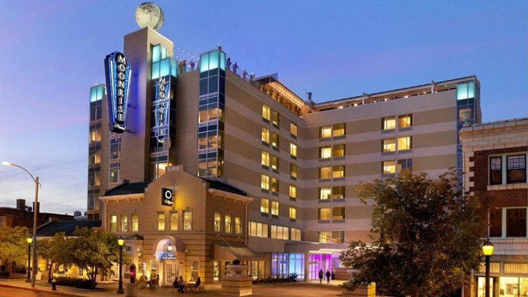 Moonrise Hotel