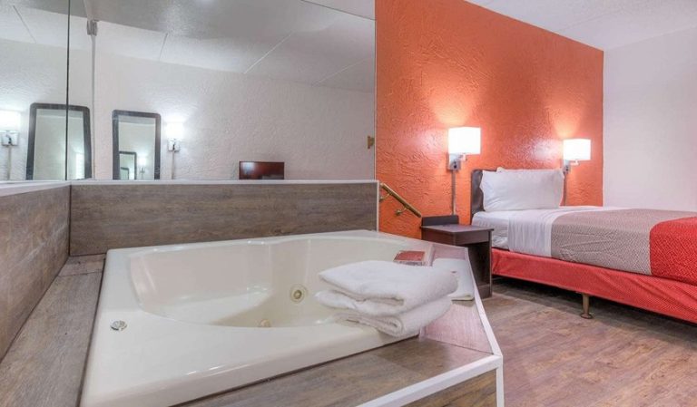 Motel 6 Bridgeview