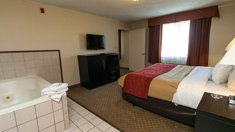 Howard Johnson by Wyndham Columbus State Fairgrounds I-71