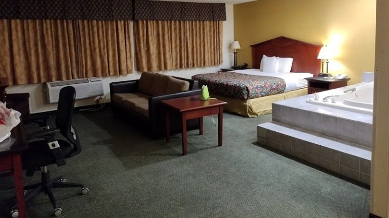 Norwood Inn & Suites Eagan
