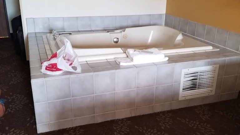 Norwood Inn & Suites Eagan