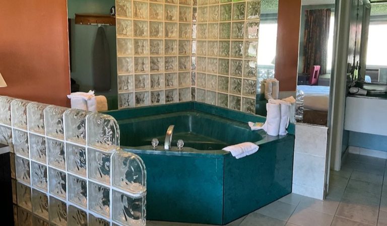 Oceanside Lodge