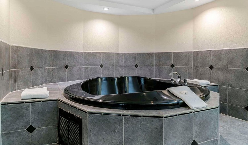 Quality Inn & Suites Banquet Center