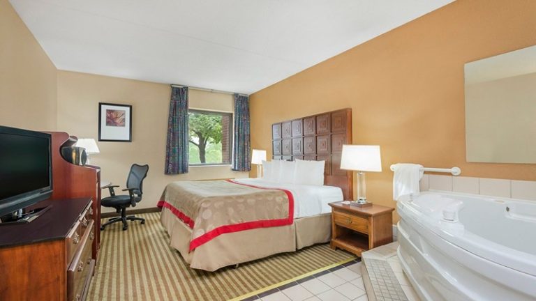 Ramada by Wyndham Columbus North
