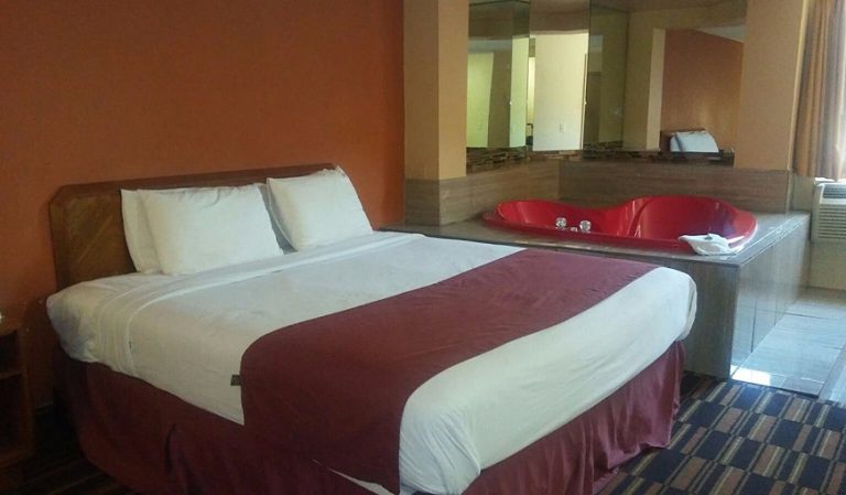 Red Carpet Inn Newark Airport