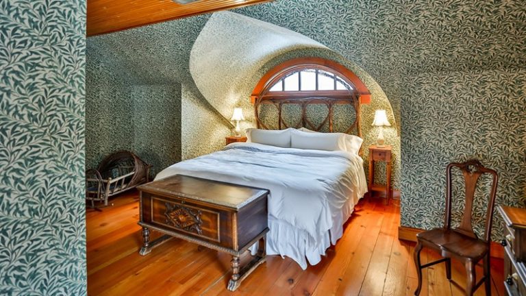 Round Barn Farm B & B Event Center