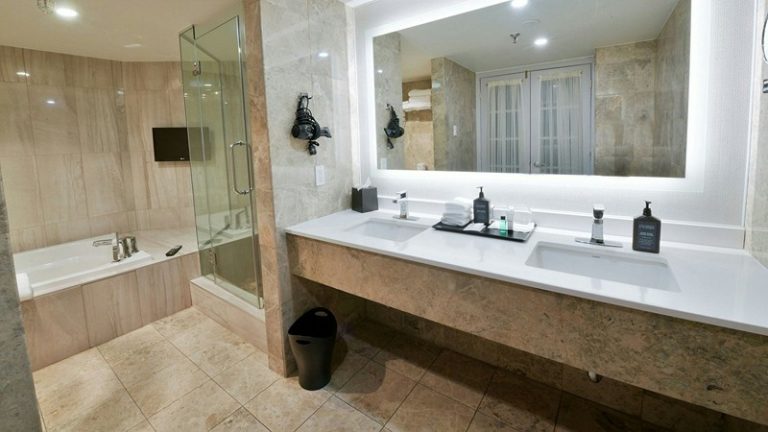 Sheraton Laval Hotel