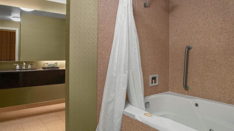 Sheraton Suites Akron Cuyahoga Falls