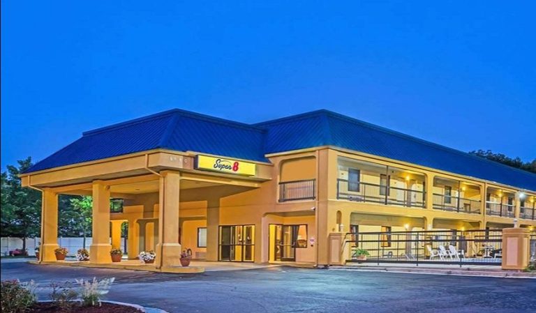 Super 8 by Wyndham Norcross/I-85 Atlanta