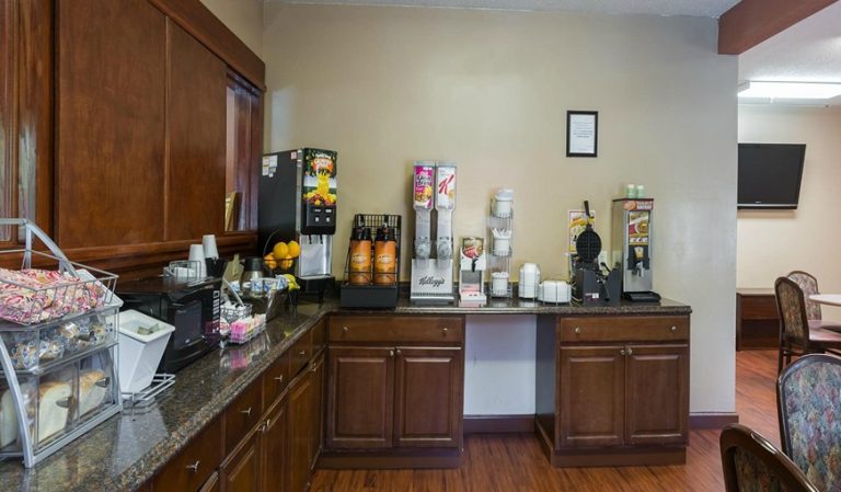 Super 8 by Wyndham Norcross/I-85 Atlanta