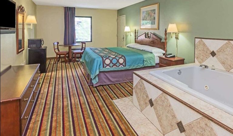Super 8 by Wyndham Norcross/I-85 Atlanta