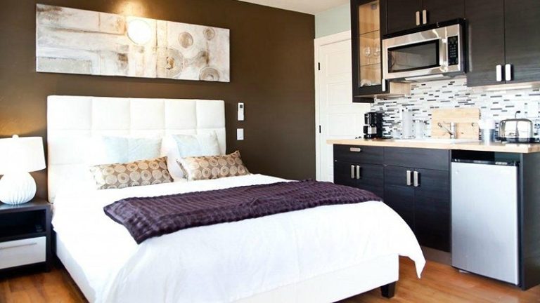 The Flagstone Boutique Inn & Suites