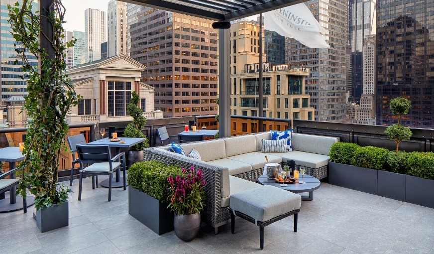 The Peninsula New York, room with private jacuzzi, photo 6