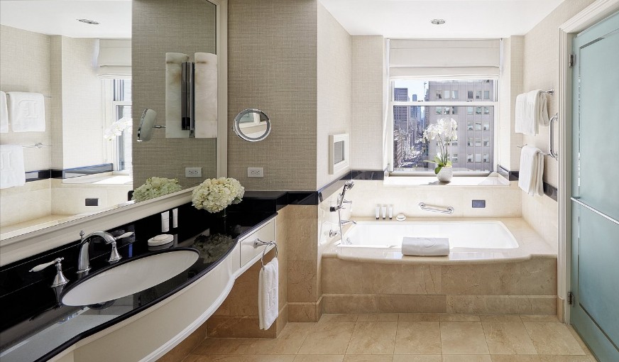 The Peninsula New York, room with private jacuzzi, photo 2