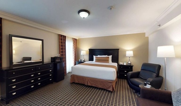 The Wilshire Grand Hotel