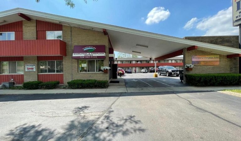 Vibe Inn – Whirlpool Suites