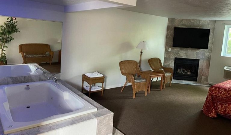 Vibe Inn – Whirlpool Suites